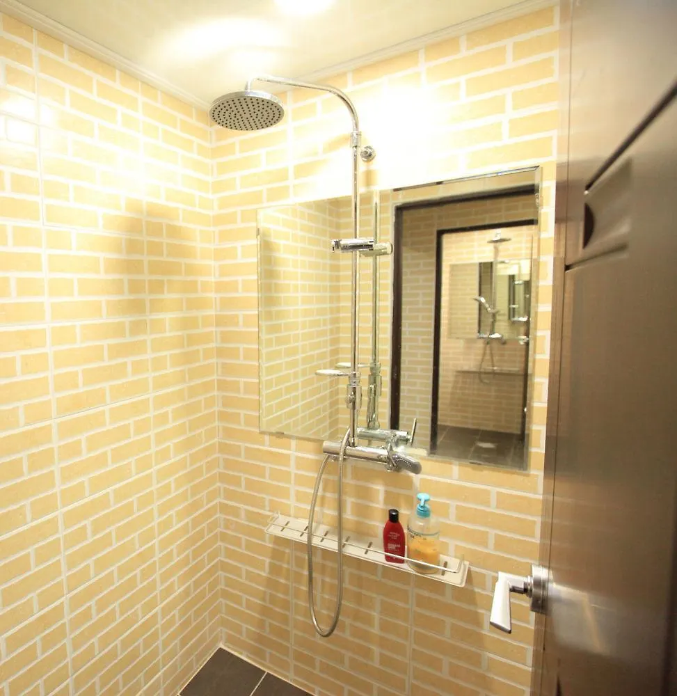 Hi Korea Guesthouse Busan 0*,  South Korea